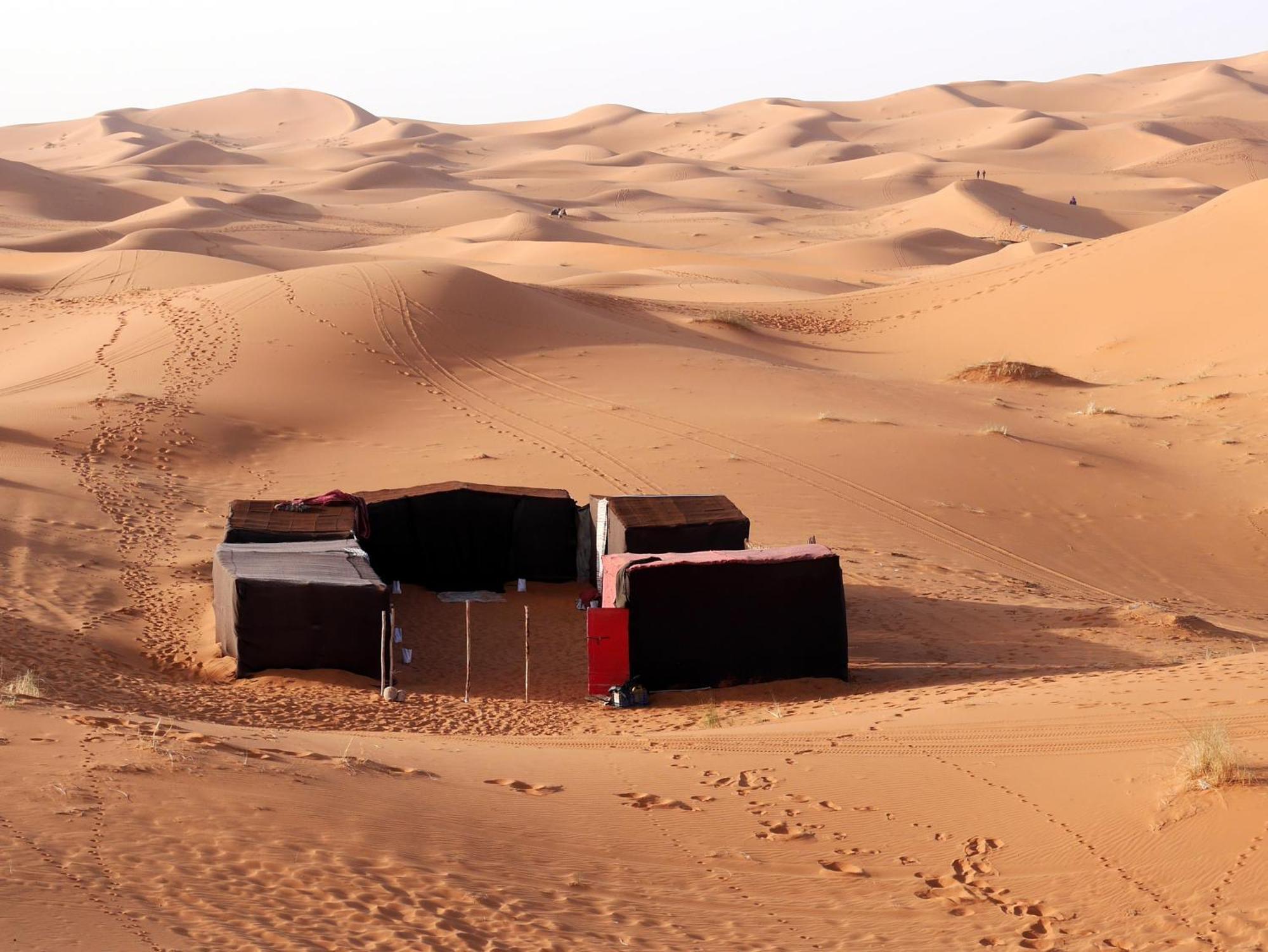 La Vallee Des Dunes - Auberge, Bivouacs Et Excursions Merzuga Kültér fotó